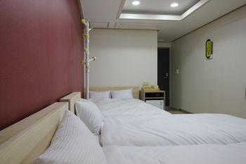 Hotel Kota 2*